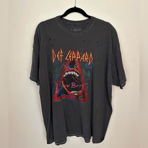 Urban Outfitters Def Leppard Oversized Graphic Tee